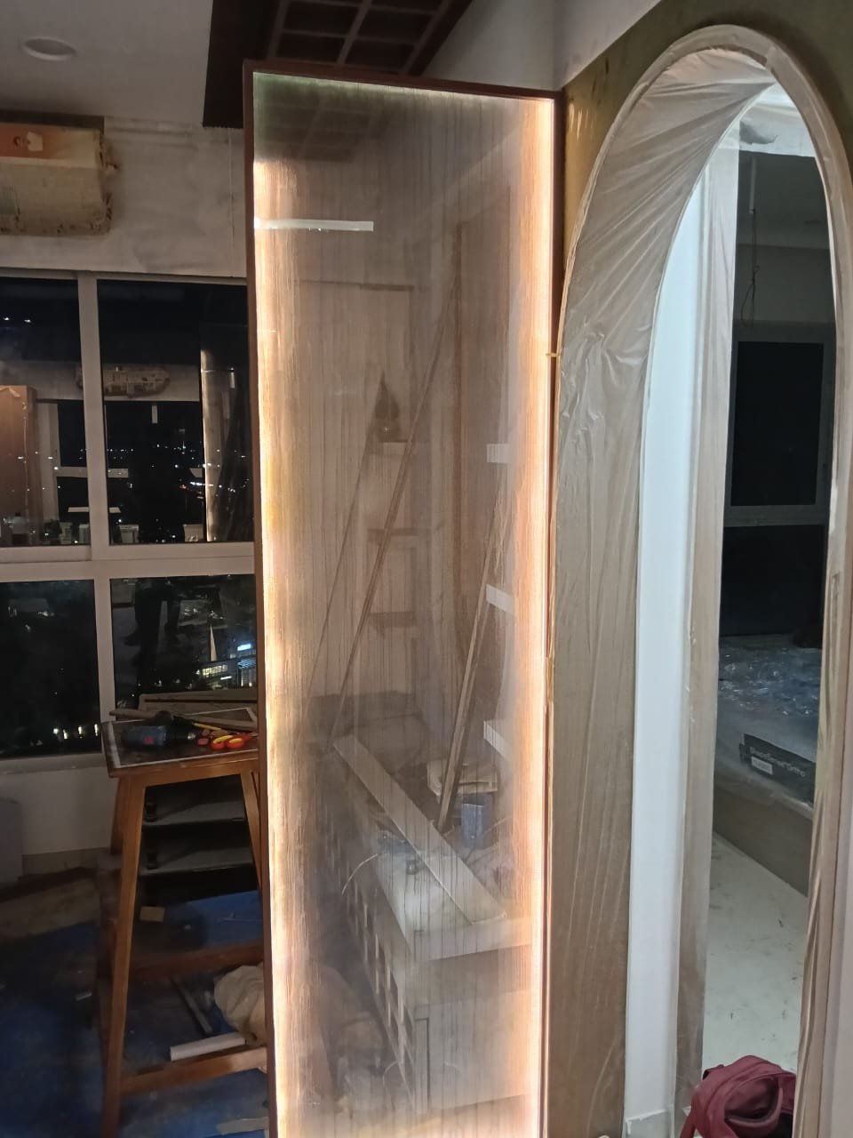 16MM * 45MM ROSE GOLD FIX PROFILE WITH LED LIGHT AND 4MM + 4MM TOUGHENED SANDWICH GLASS WITH FABRIC MESH IN BETWEEN