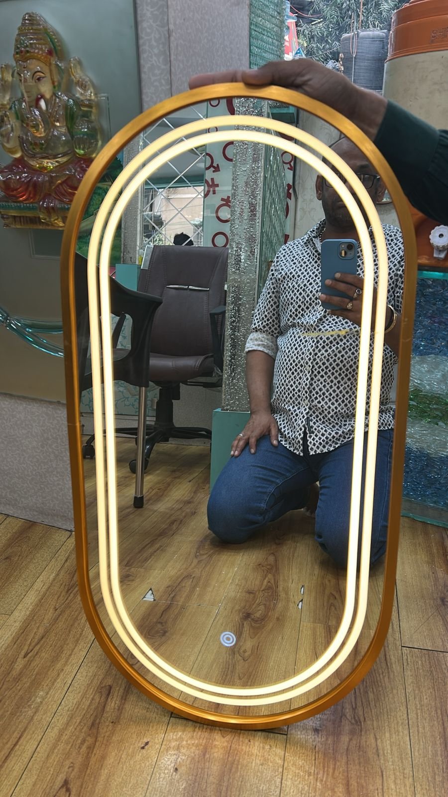 Aluminum gold profile with warm white led sensor mirror ( Capsule shape)